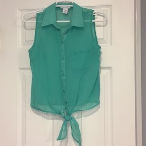 Sleeveless button down blouse